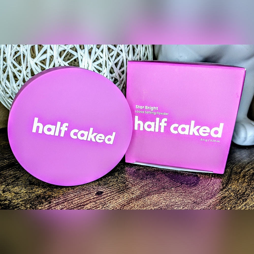 HALF CAKED Star Bright Loose Setting PowderColor: Translucent - Picture 14 of 16